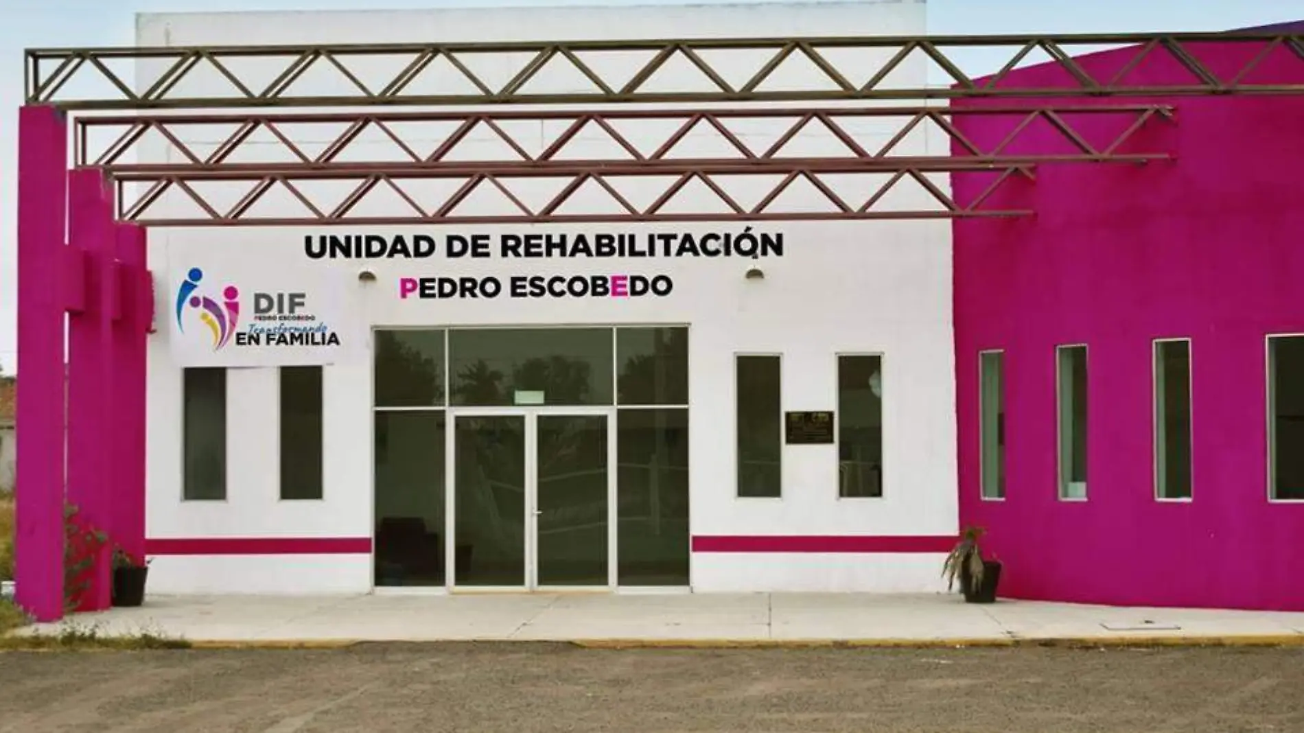 En la Unidad de Rehabilitación (UR) se llevan a cabo trabajos de mejora de las instalaciones y equipo. Foto Especial